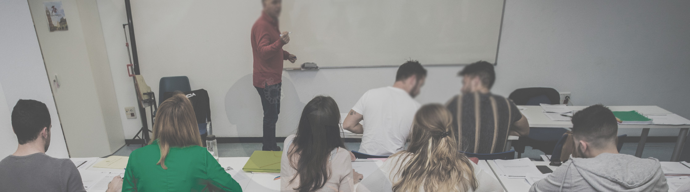 AJPOL - Academia de opciones a Policía Nacional